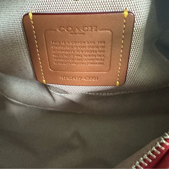 EUC Coach Juliet Shoulder Bag in Ruby and Silver - Picture 3 of 15